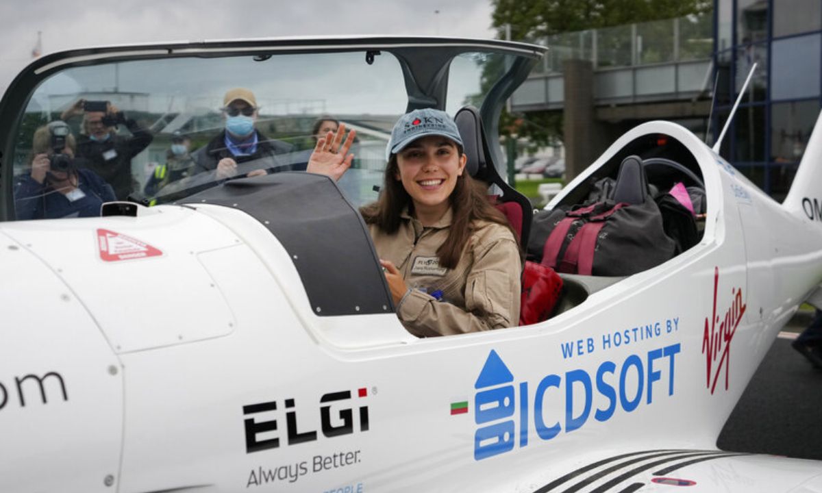 Η Ζara Rutherford έτοιμη να σπάσει κάθε ρεκόρ! Η 19χρονη πιλότος πετά σε όλο τον κόσμο