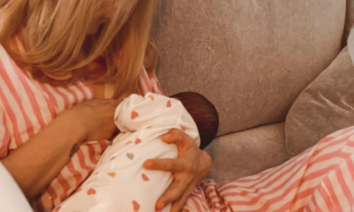 Το κόλπο με το λάχανο για τις μαμάδες που πονούν όταν θηλάζουν ή θέλουν να αποθηλάσουν