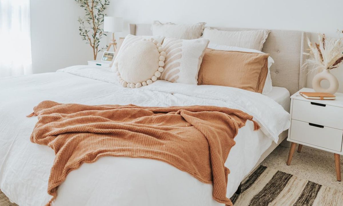 Το κόλπο για να γίνουν και πάλι λευκά τα σεντόνια