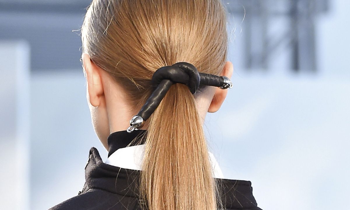 10 χαμηλές αλογοουρές για εσένα που δεν προλαβαίνεις να χτενιστείς