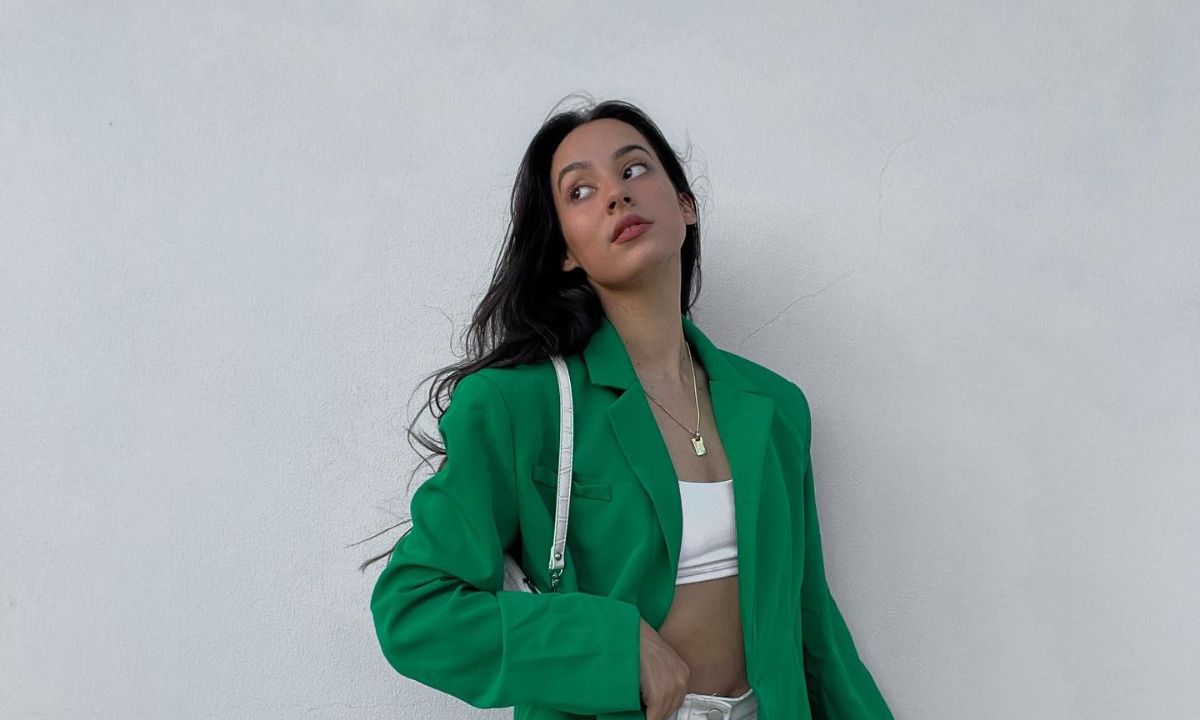 8 μεταβατικά σύνολα για στυλάτα looks κάθε μέρα