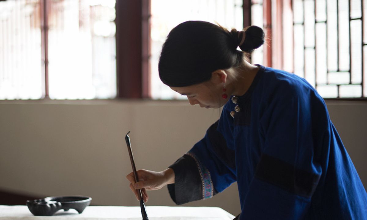 Υπάρχει μια γλώσσα που μιλούν και γράφουν μόνο γυναίκες