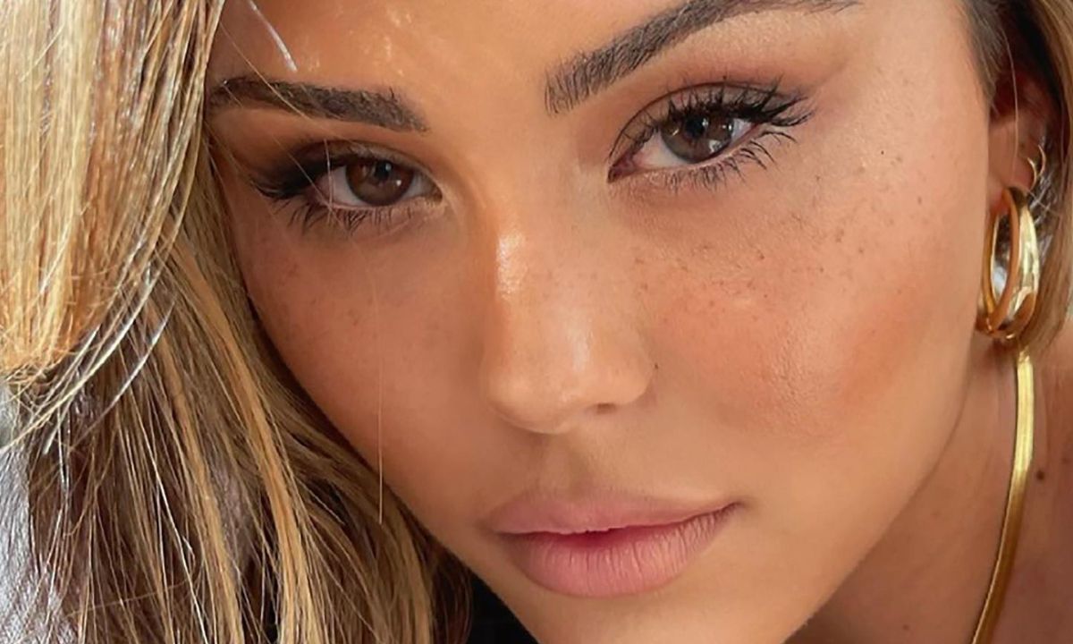 4 tips για να κάνεις ψεύτικες φακίδες που θα μοιάζουν απόλυτα φυσικές