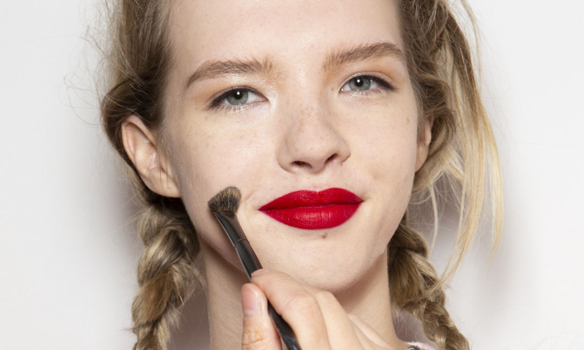 Οι σωστές αποχρώσεις στο μακιγιάζ για εσένα που είσαι ξανθιά