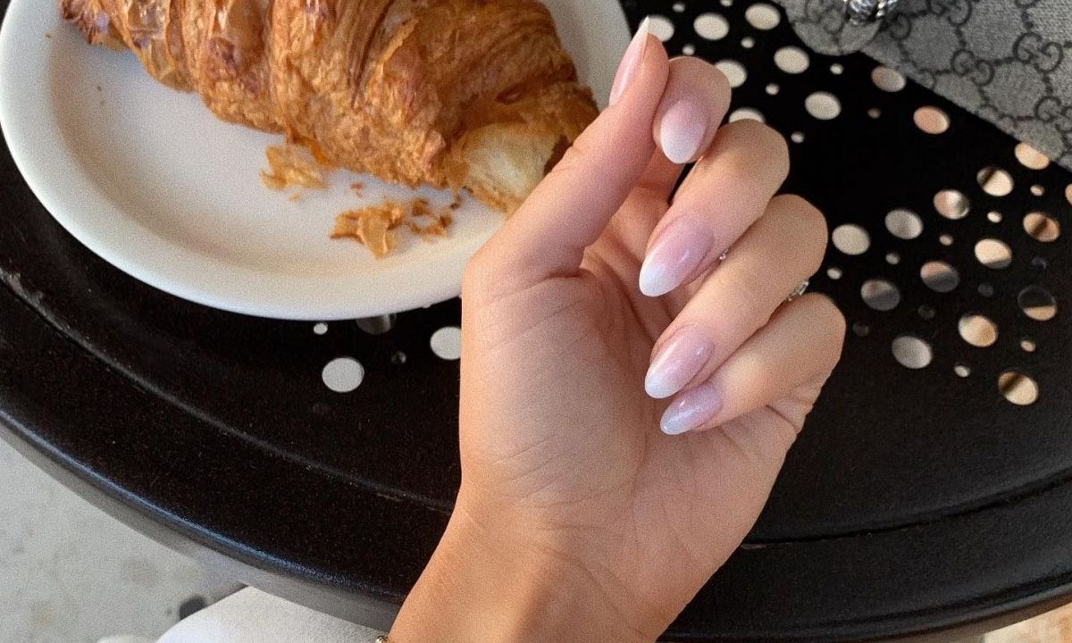 Ombré γαλλικό μανικιούρ: 10 ιδέες για να δοκιμάσεις το απλό και σικ manicure