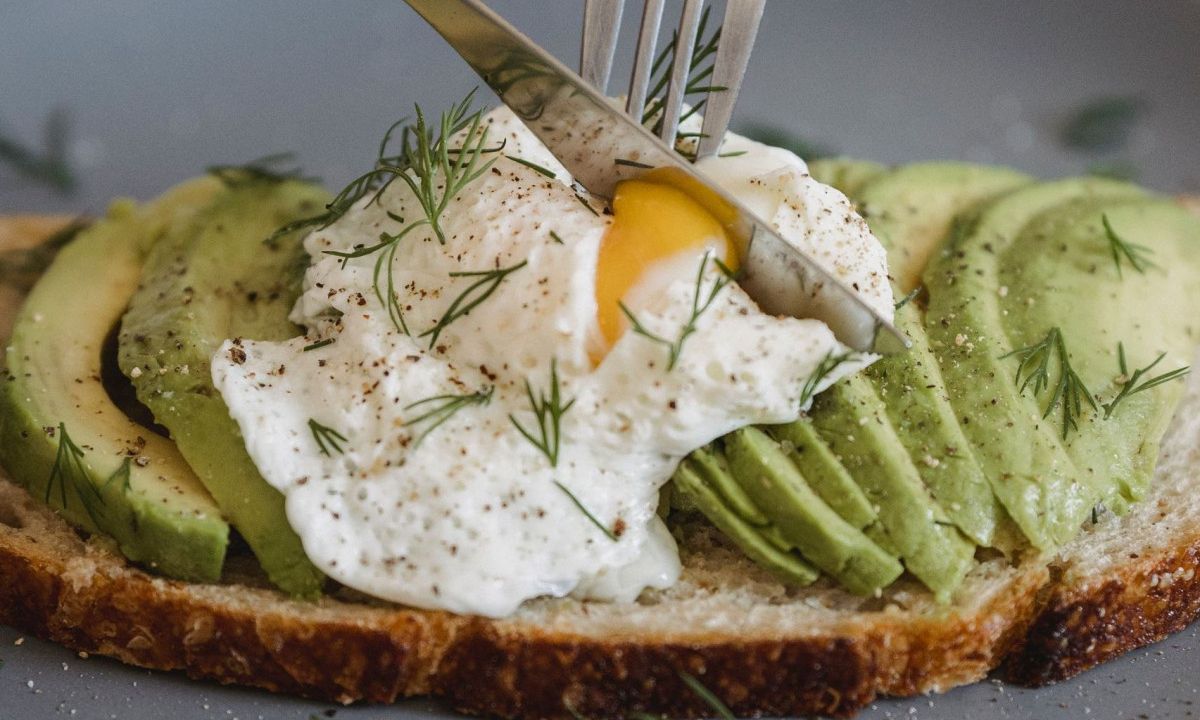 Το απόλυτο hack για να φτιάξεις αυγά ποσέ σε 1 λεπτό