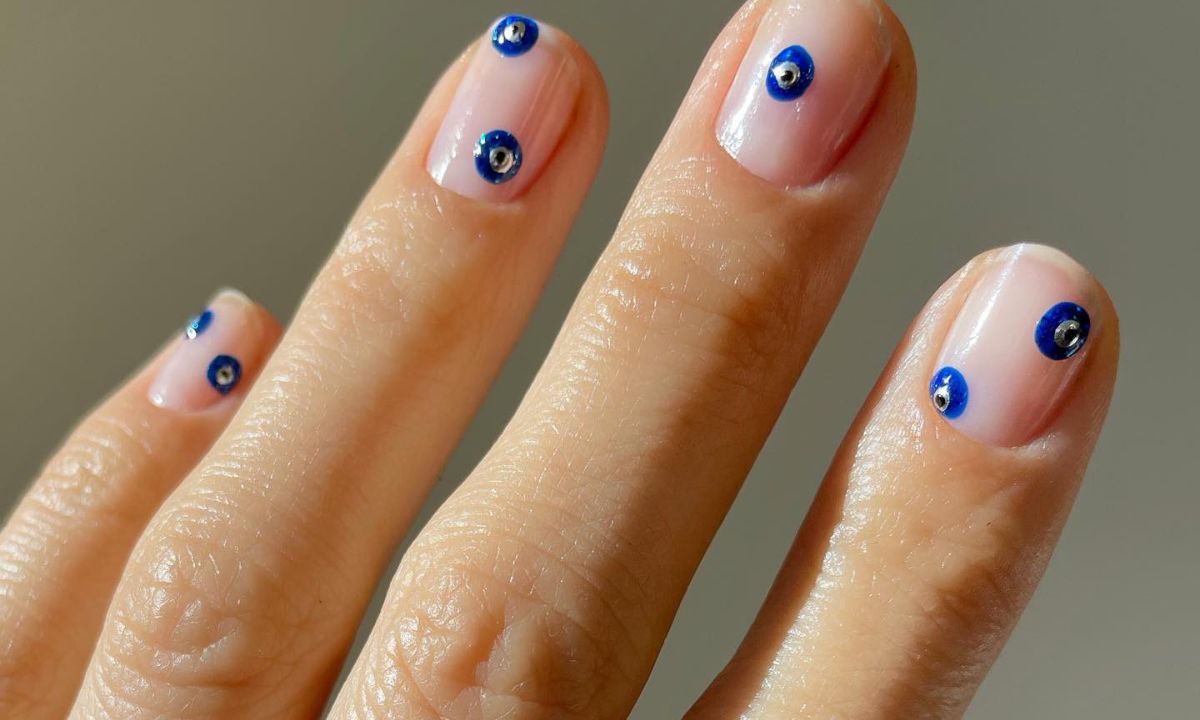 Evil Eye Nails! 10 μανικιούρ για να... διώχνεις το κακό το μάτι