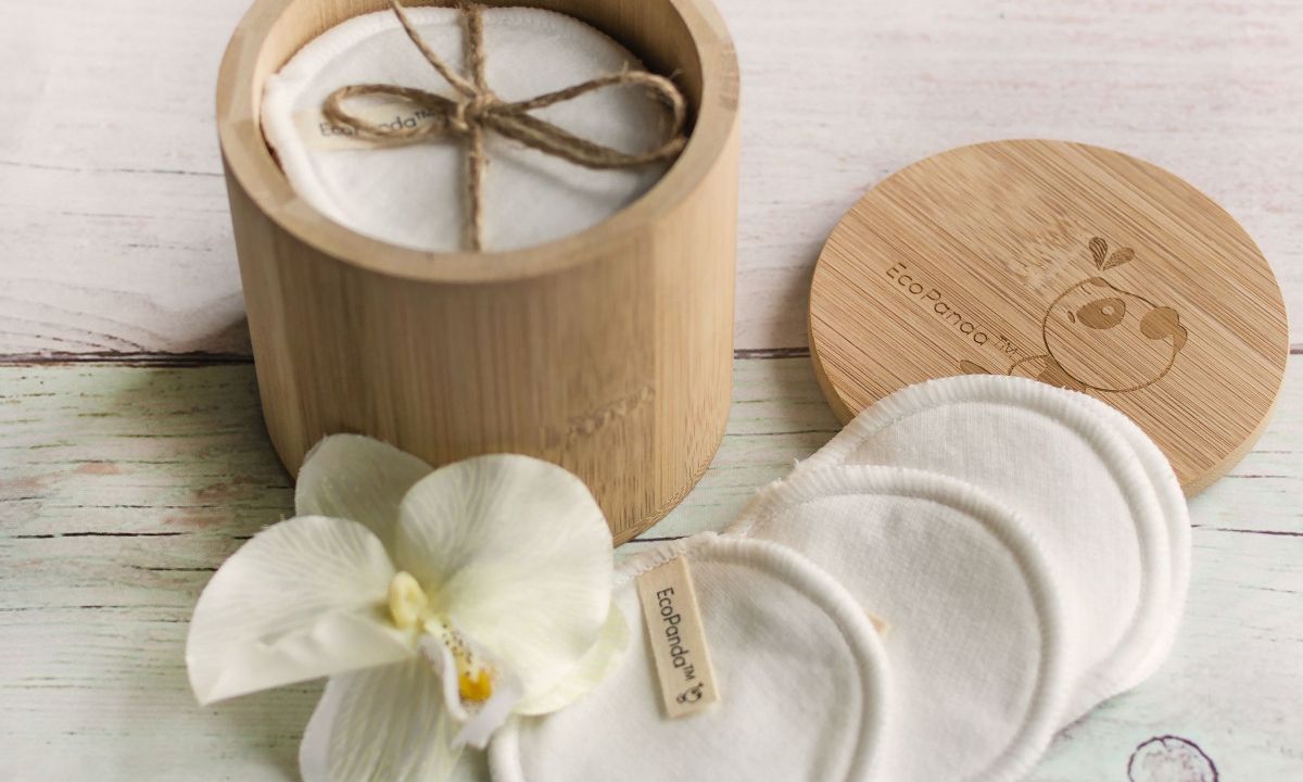 Λείπεις ταξίδι και δεν έχεις υγρό ντεμακιγιάζ; Σου έχουμε την DIY λύση