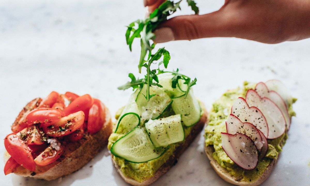 Τι να βάλεις στο τοστ για να μην είναι βαρετό αλλά σούπερ υγιεινό