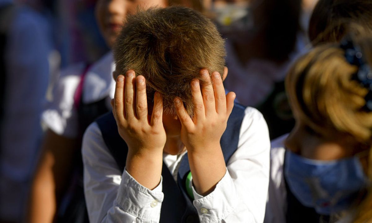 «Τσουνάμι» η βία μεταξύ ανηλίκων - Τα σημάδια που δεν πρέπει να αγνοήσουν οι γονείς