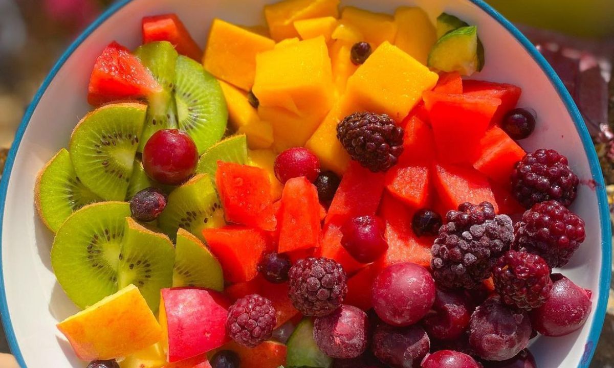 Πώς θα φτιάξεις την πιο δροσερή φρουτοσαλάτα