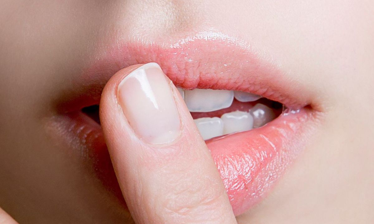 Back to Bas(e)ics: Η σωστή βάση θα λύσει τα προβλήματα των νυχιών σου μετά τις διακοπές