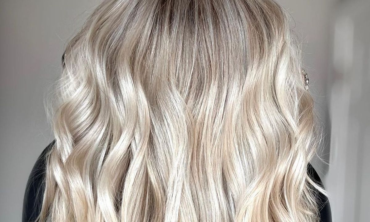 Πλατινέ ξανθό: 4 tips για να έχεις πάντα λαμπερό χρώμα σαν να βγήκες μόλις από το κομμωτήριο