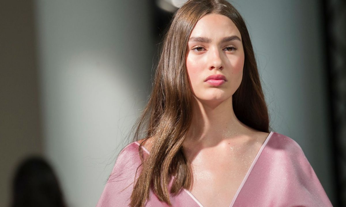 5 tips για να κάνεις τα μαλλιά σου να μακρύνουν γρηγορότερα