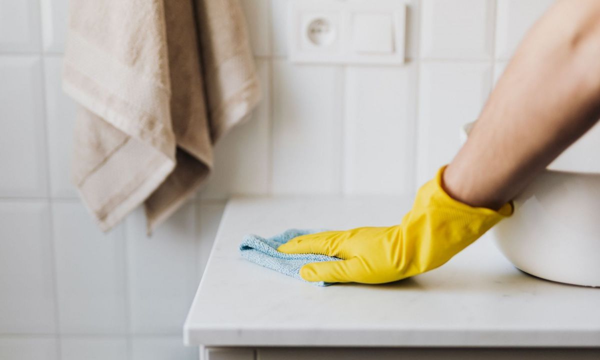 Ένα προϊόν αρκεί για να καθαρίσεις κάθε βρώμικη γωνιά στο σπίτι