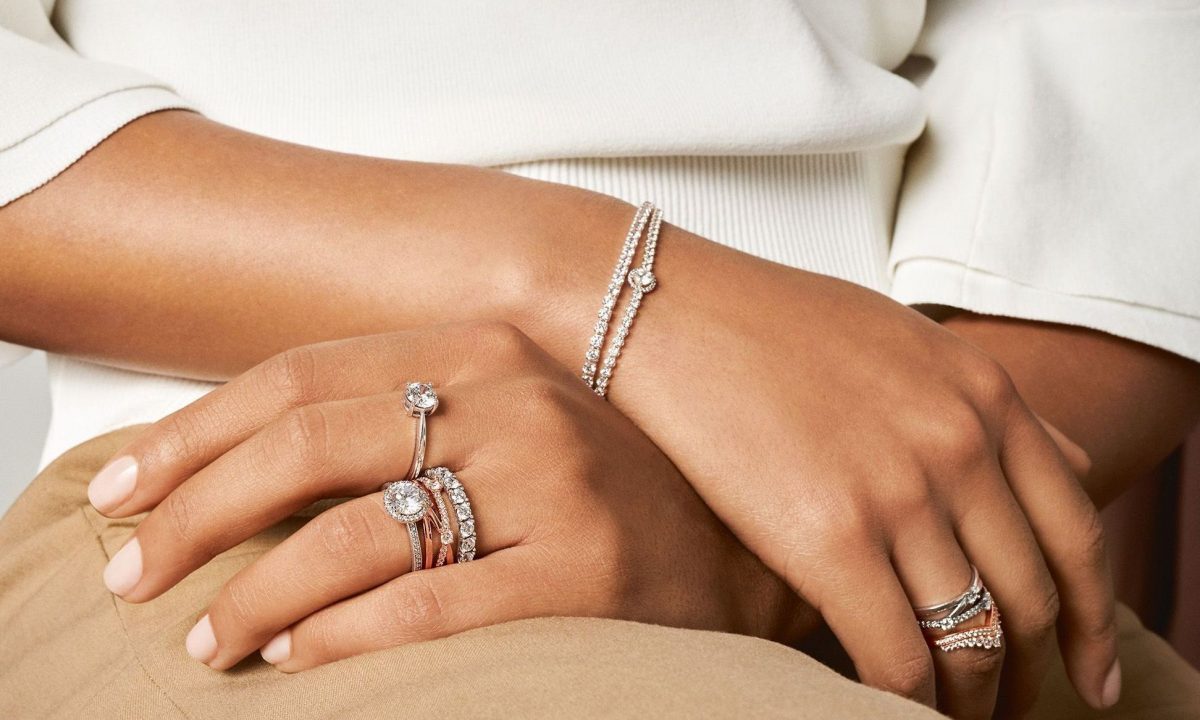 It’s Black Friday, δηλαδή η ιδανική στιγμή για να κάνεις δώρο στη μητέρα και την κολλητή σου!