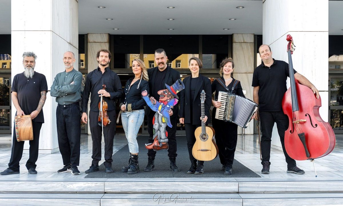 «Τα Χριστούγεννα του Καραγκιόζη στο Παρίσι» - Δέκα χρόνια Χριστούγεννα στο Μέγαρο!