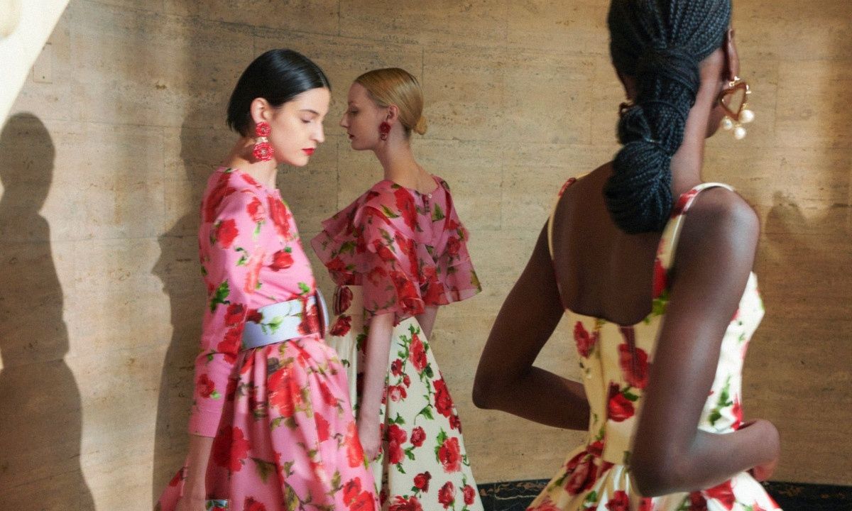 Δέκα άνετα φορέματα για το Ρεβεγιόν της Πρωτοχρονιάς