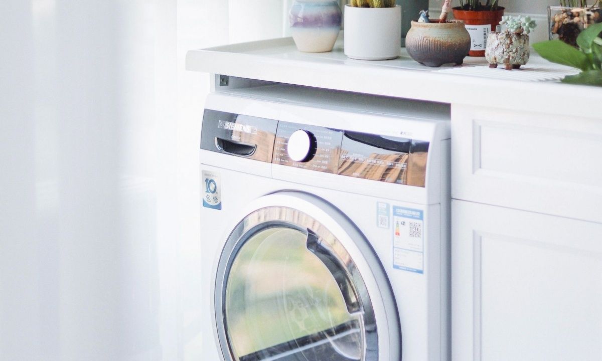 Τα tips για να διώξεις τις δυσάρεστες οσμές από το πλυντήριο