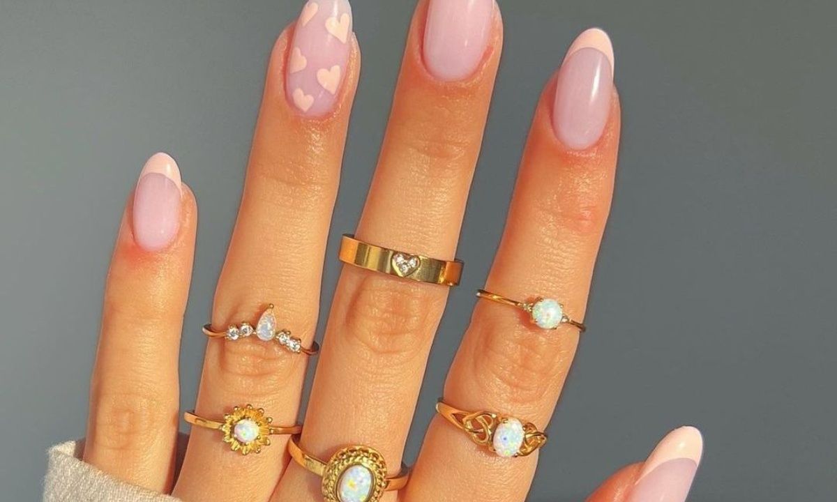 10 μανικιούρ για να μπεις από τώρα σε αγαπησιάρικο mood