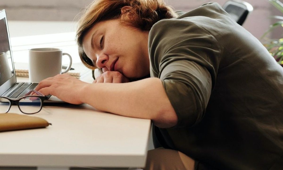 Η αϋπνία μπορεί να γεράσει τον εγκέφαλο κατά δύο χρόνια