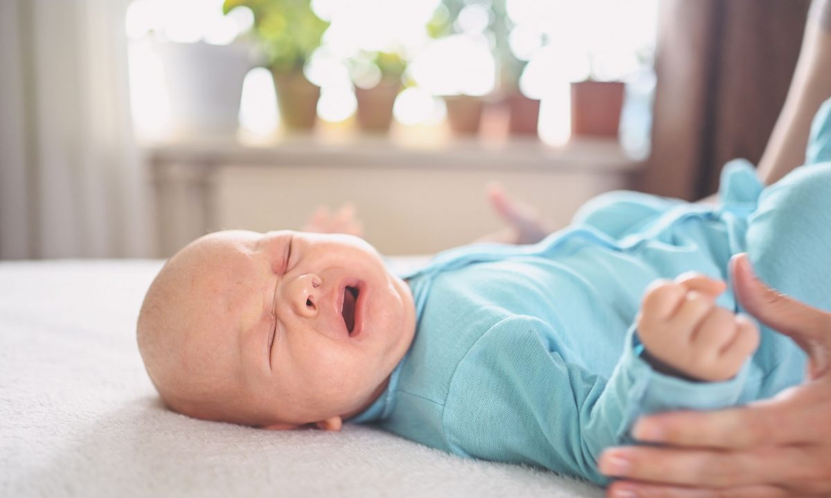 «PURPLE crying»: Τι είναι και πώς να το διαχειριστείτε