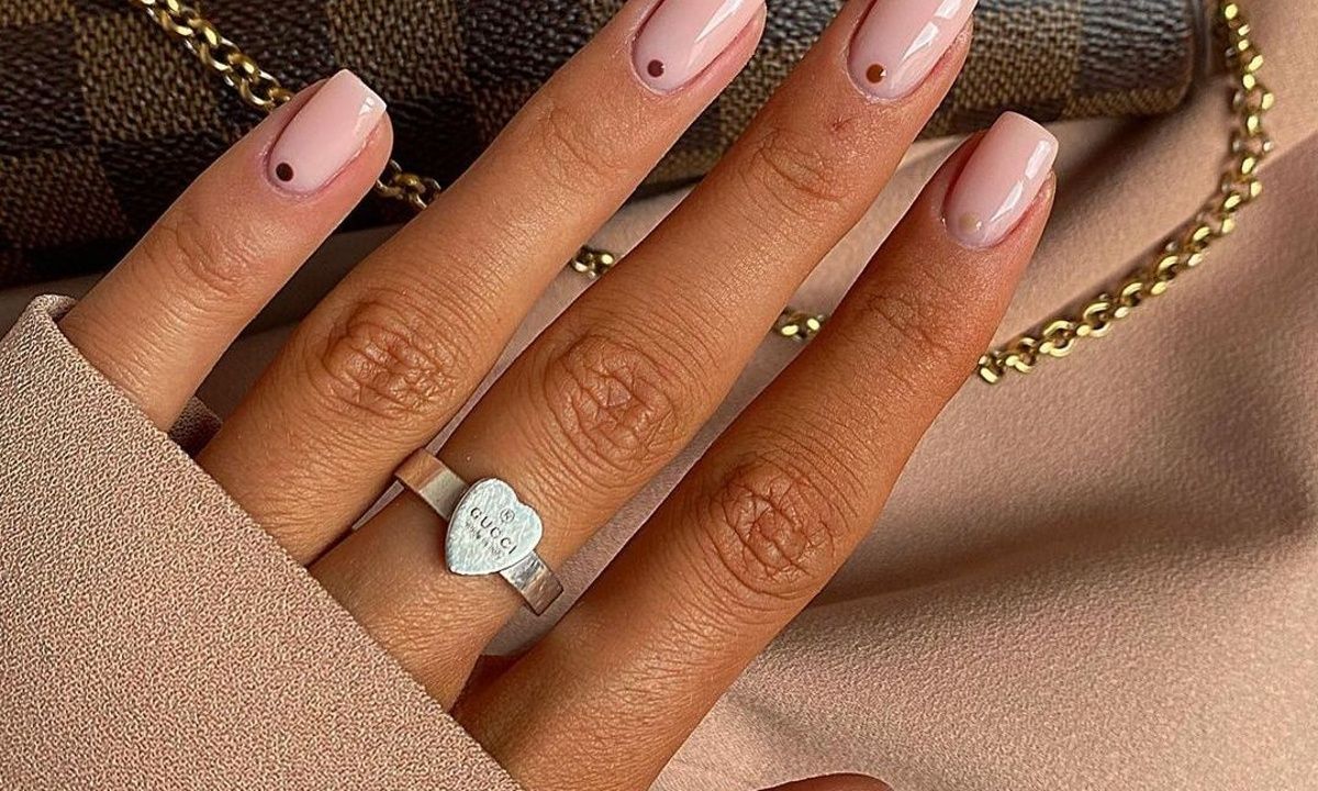 10 μανικιούρ με την πιο κομψή και μινιμαλιστική τάση ever