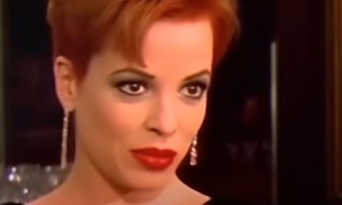 Το Κωνσταντίνου & Ελένης έπαθε Balenciaga και μπήκε και στο ρεκόρ Γκίνες