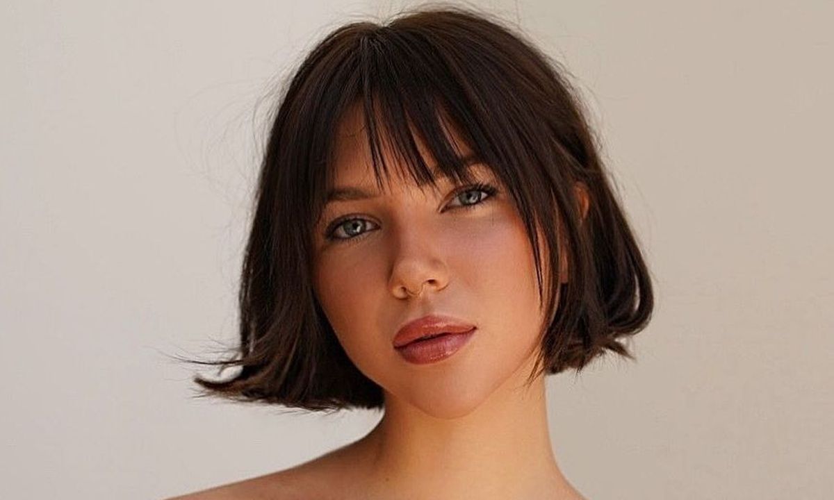See-through bangs είναι η νέα μεγάλη τάση στα μαλλιά