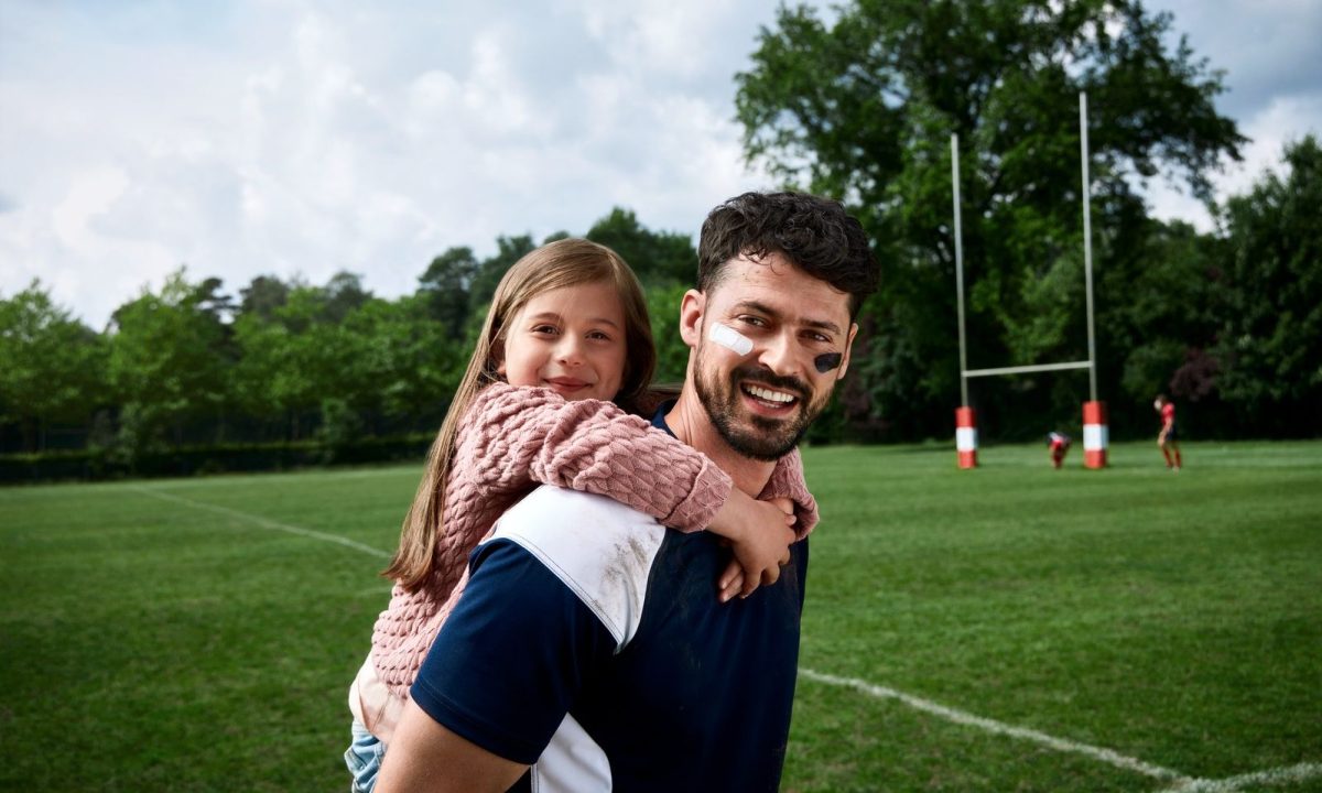 To Hansaplast προστατεύει με τα επιθέματα Sensitive την ευαίσθητη επιδερμίδα παιδιών & ενηλίκων