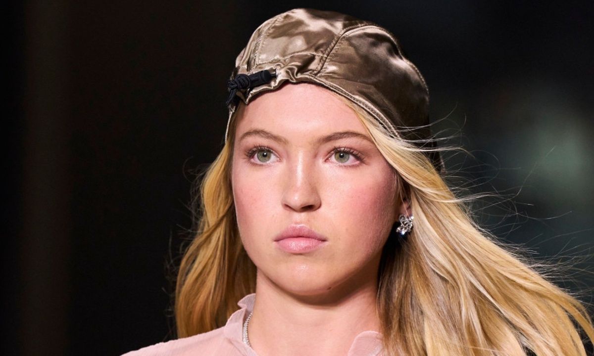 Πρέπει να λούσεις τα μαλλιά σου πριν τα βάψεις; Σίγουρα δεν περιμένεις αυτή την απάντηση