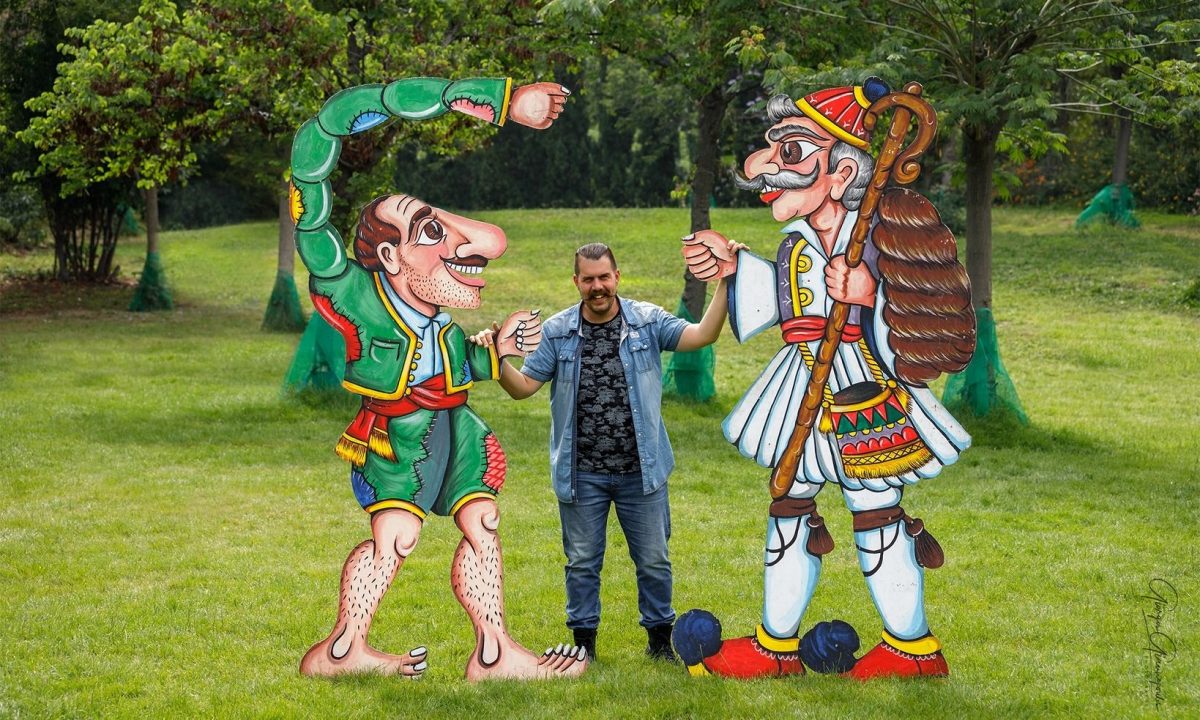 Ο Καραγκιόζης στον Κήπο του Μεγάρου «Θησέας και Μινώταυρος»