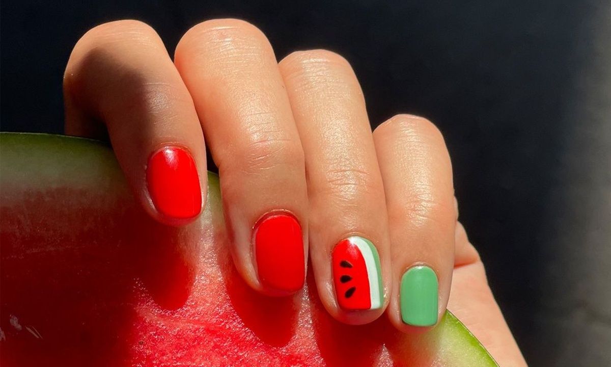 Watermelon nails: Mε ένα καρπούζι στα χέρια σου