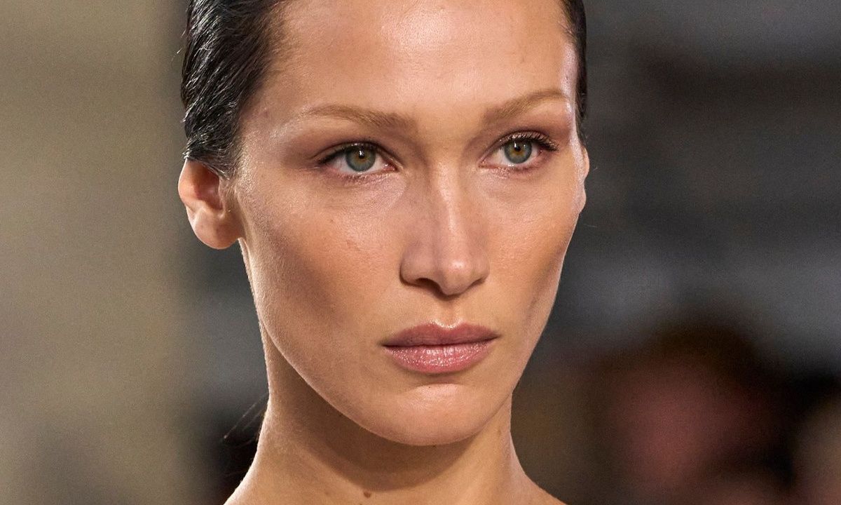 Τι κάνεις για να μη «λιώσει» το μακιγιάζ στον καύσωνα;