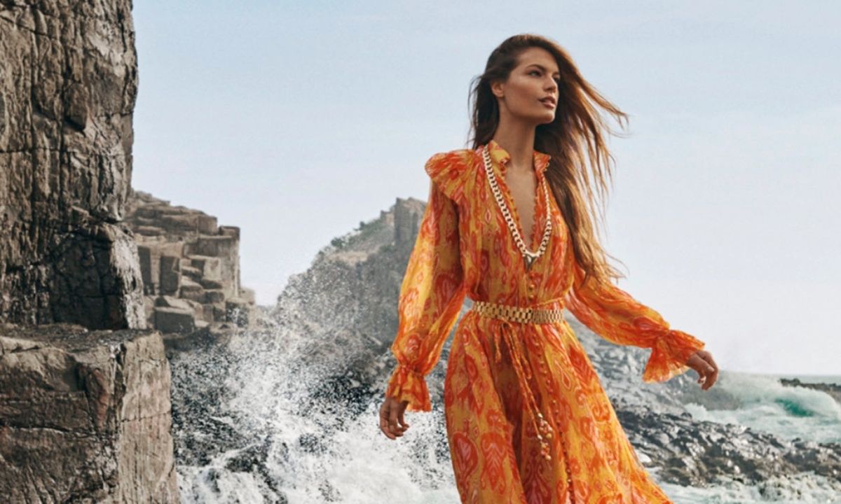 10 φορέματα παραλίας στα πιο επίκαιρα σχέδια του καλοκαιριού