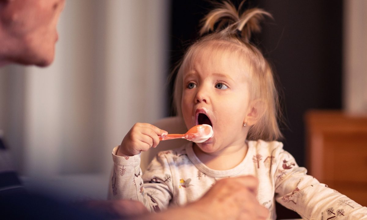 Η συνταγή για να φάνε τα παιδιά σας (ξανά) το γιαούρτι