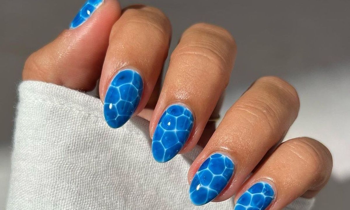 Pool nails; Αυτό είναι το νέο trend στο manicure του καλοκαιριού
