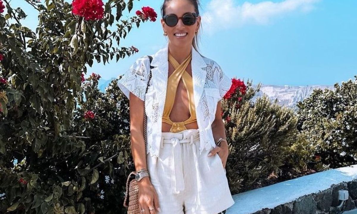 «Επίθεση» στην Οικονομάκου: Μαμά με δύο παιδιά να ποζάρει έτσι;