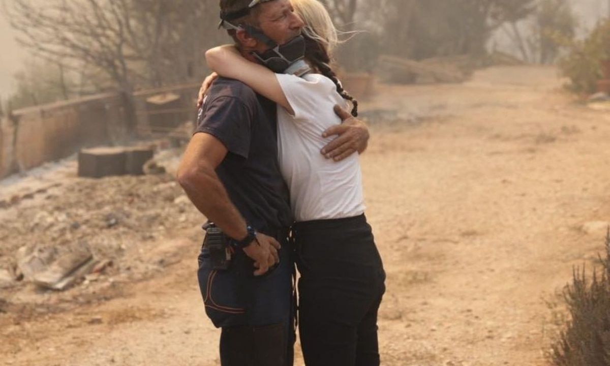 Πώς θα βοηθήσεις κι εσύ όσους έχουν πληγεί από τις φωτιές