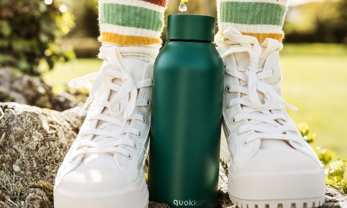 Πώς να καθαρίσεις τα λευκά σου sneakers για να μην χρειαστεί να αγοράσεις καινούργια