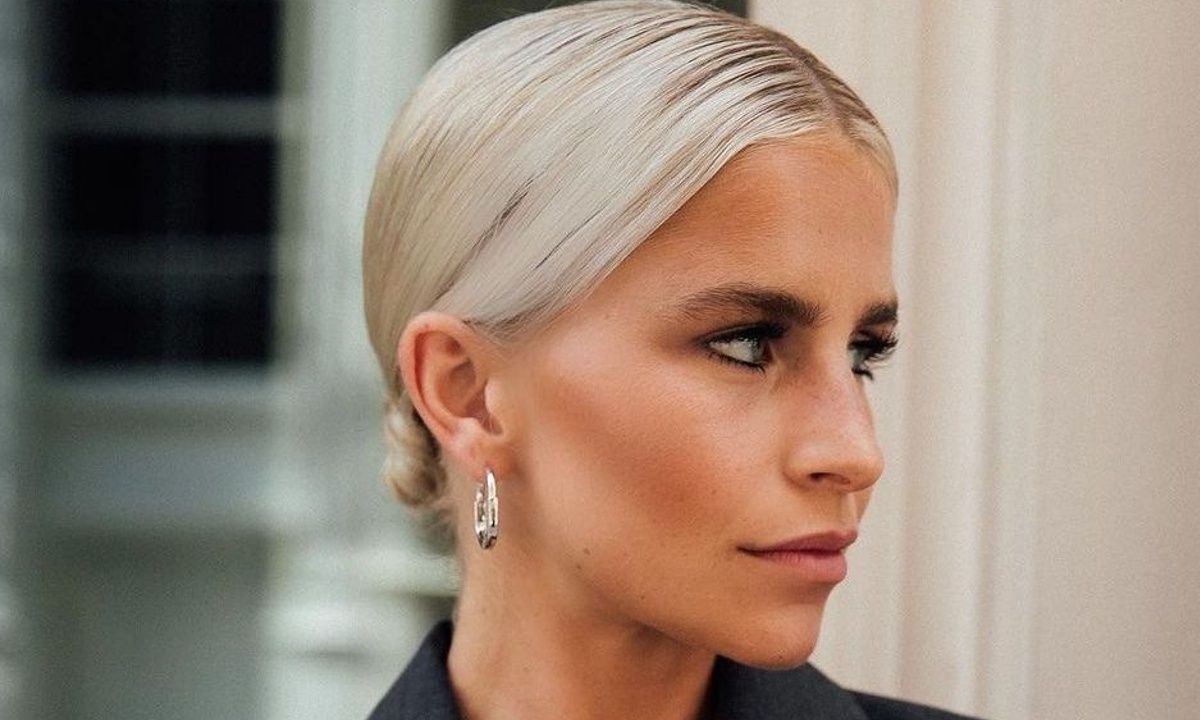 Pearl Blonde! Η νέα λαμπερή απόχρωση θα σε κάνει να βάψεις τα μαλλιά σου ξανθά