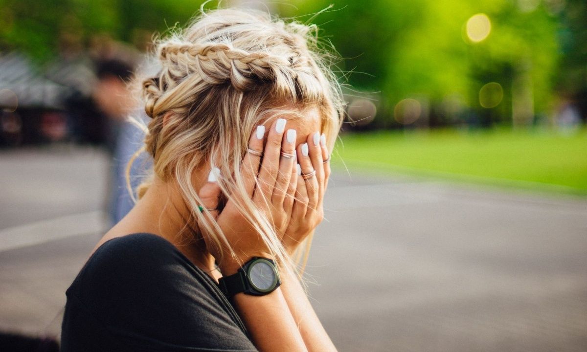 Hμικρανίες: Όσα δεν ήξερες γι’ αυτές (συμπεριλαμβανομένου του ότι δεν επηρεάζουν μόνο το κεφάλι μας)