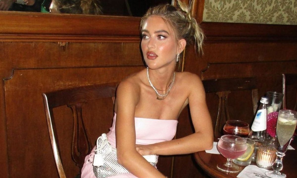 Το κόλπο των fashion girls για να δείχνει πάντα τέλειο το strapless φόρεμά σου