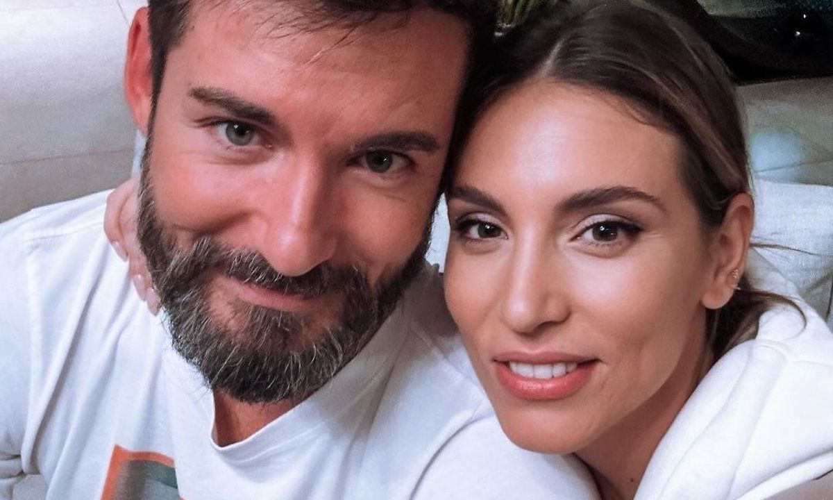 H νέα φωτογραφία της Οικονομάκου με τον αδερφό της και το επικό σχόλιο