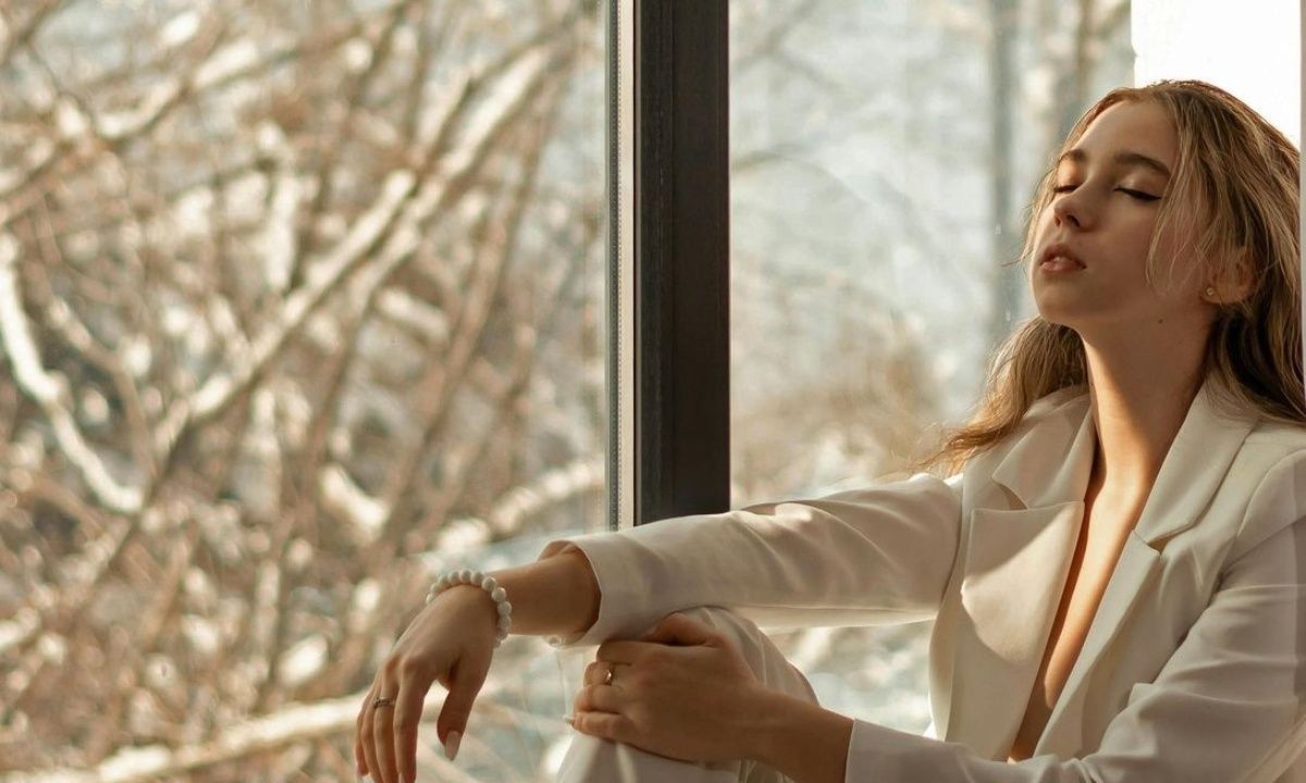 Τα παράθυρα χωρίς κουρτίνες είναι η τάση στη διακόσμηση και για το 2024 και υπάρχει λόγος