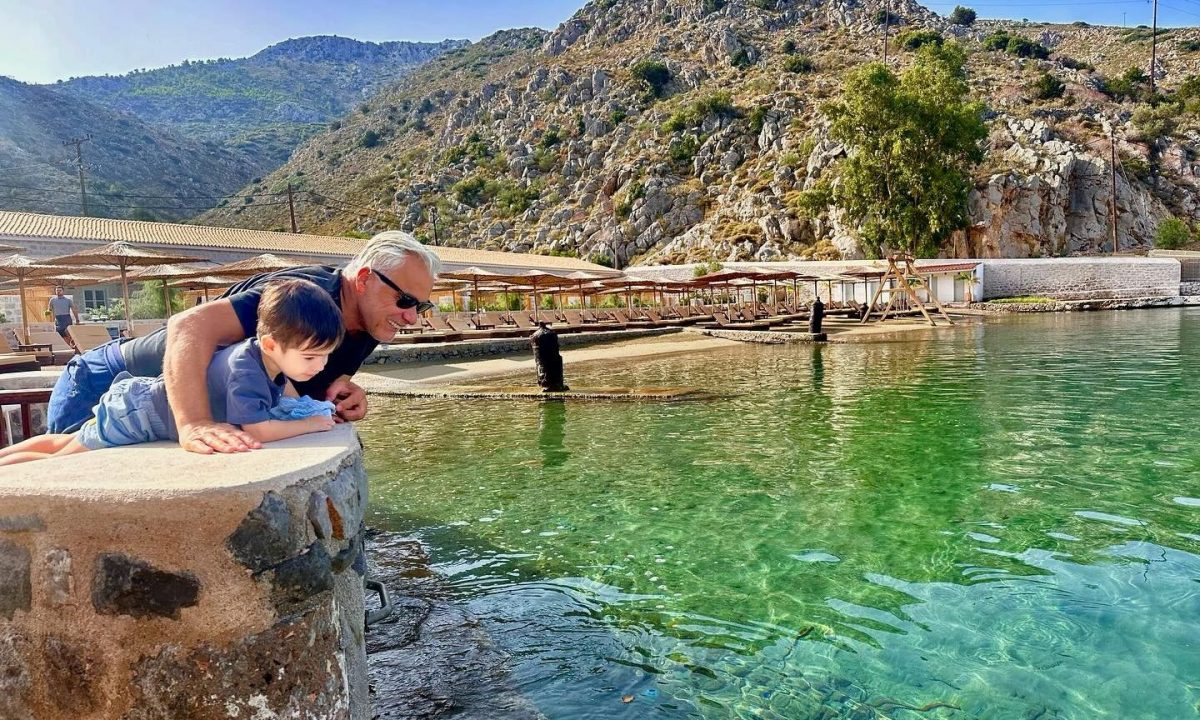 Χάρης Χριστόπουλος : «Όταν “κρατάς” την ευτυχία» - Η υπέροχη φώτο με τους γιους του