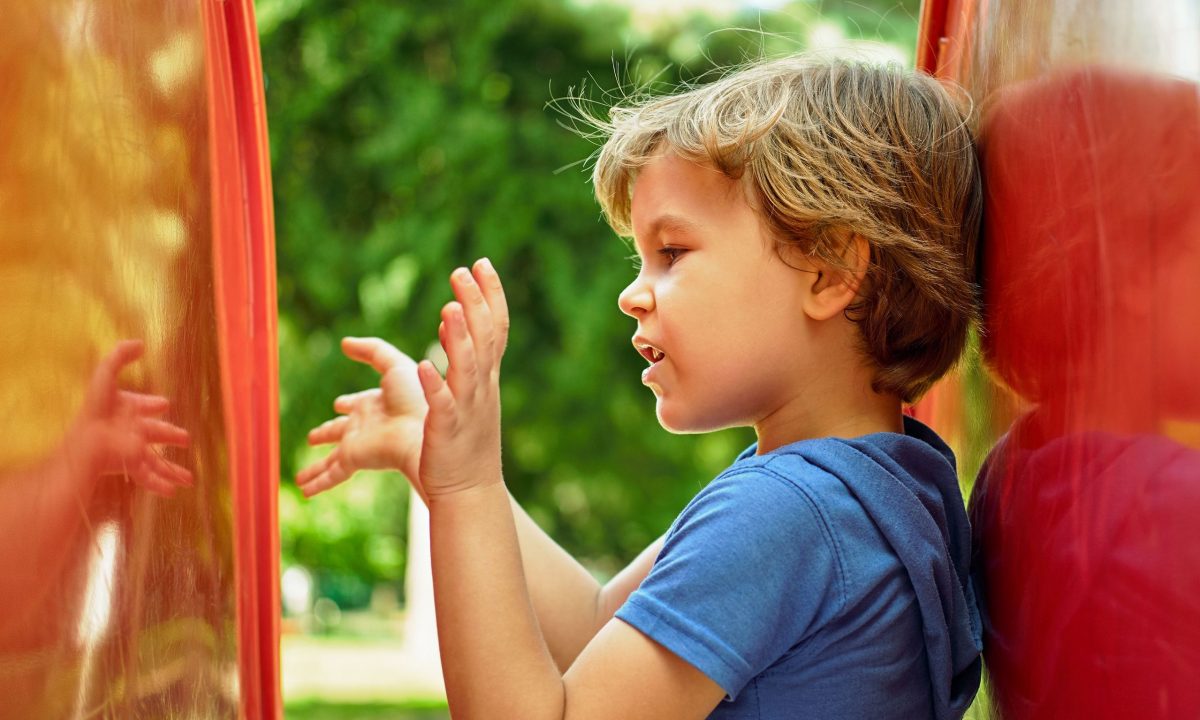 Μητρότητα σημαίνει να προσπαθείς να τα «βγάλεις πέρα» με το φανταστικό φίλο του παιδιού σου