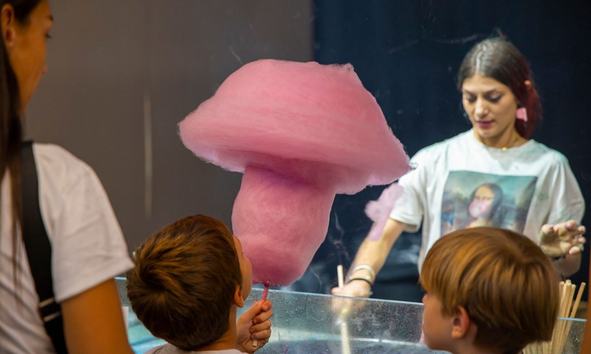 Για τρεις μέρες, η καρδιά της Αθήνας χτυπάει «γλυκά» στο Παλιό Αμαξοστάσιο ΟΣΥ