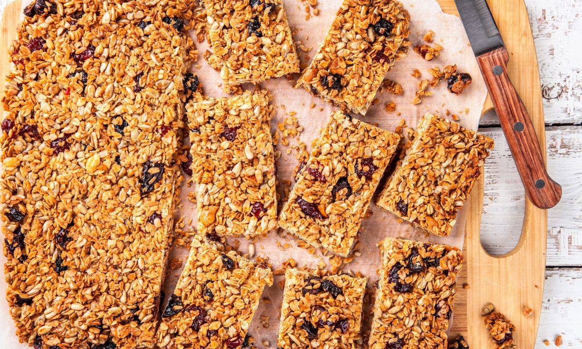 Σπιτικές μπάρες γκρανόλα με φιστικοβούτυρο - Εύκολες, νόστιμες και υγιεινές