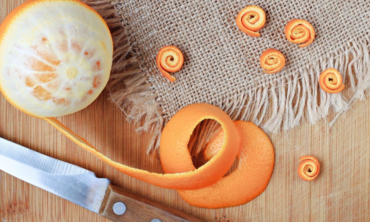 Το tip της μαμάς: 10 τρόποι να χρησιμοποιήσετε τις φλούδες πορτοκαλιού